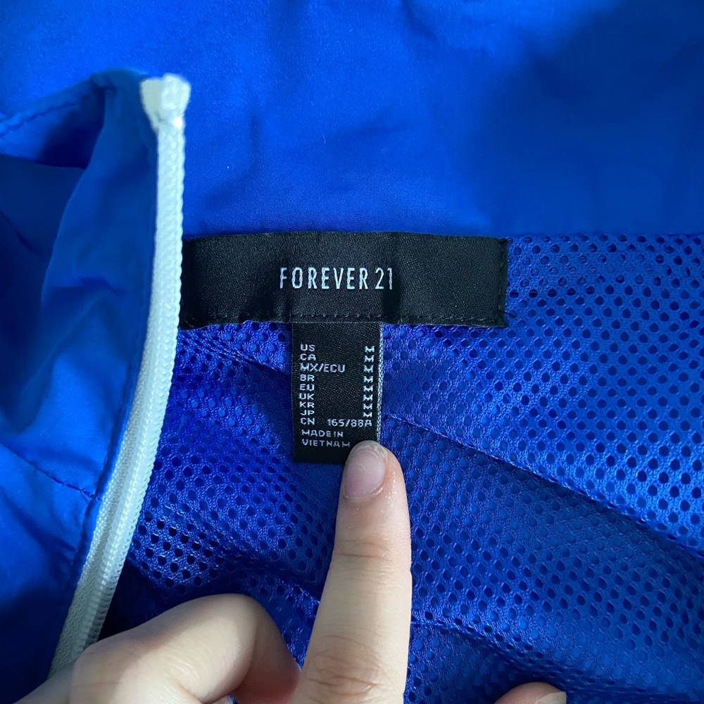 Cute color block wind breaker!! - Picture 2 of 3